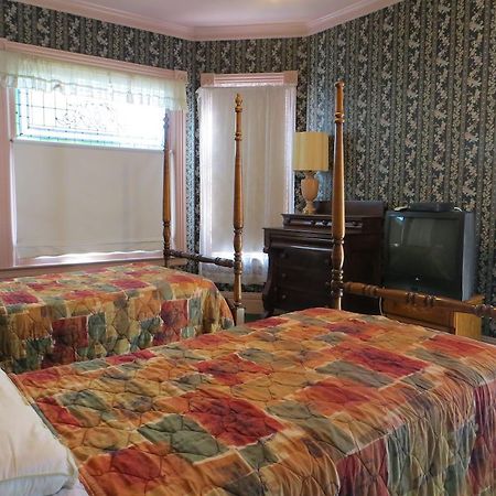 Irwin Street Inn Hanford Extérieur photo